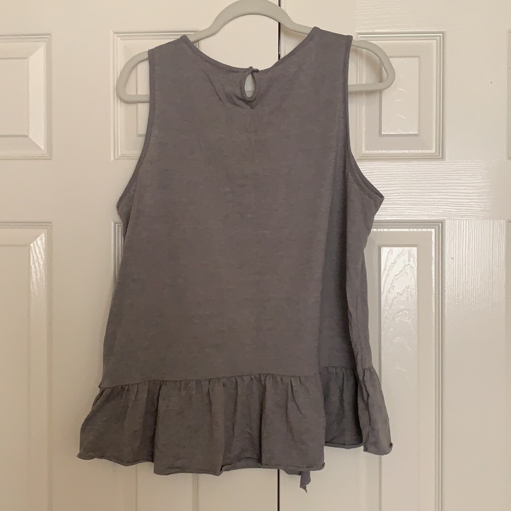 Evy’s Tree Ruffle Tank L - Picture 2 of 2